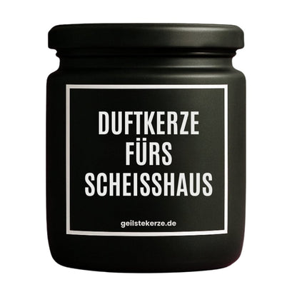 Duftkerze mit Spruch von geilstekerze ist der neue Geschenketrend. Diese witzige Kerze Vegane Bio-Kerze mit Spruch – DUFTKERZE FÜRS SCHEISSHAUS brennt mega lange sagenhafte 80 Stunde, hochwertige ätherische Öle schaffen beste Duftverteilung. Mit 1400 lustigen Sprüchen perfekt zum Verschenken. Handgemacht in Deutschland von geilstekerze.de -Die beste Duftkerze die du kaufen kannst.