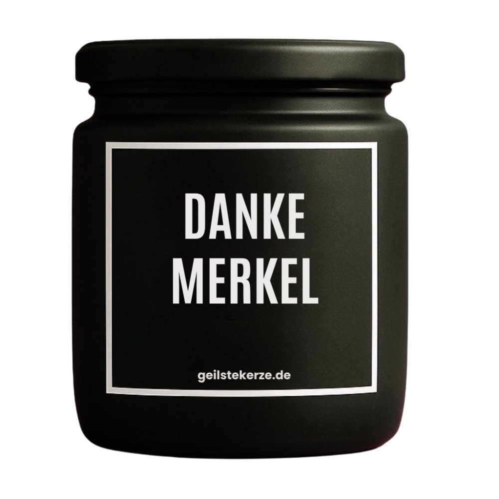 Duftkerze mit Spruch von geilstekerze ist der neue Geschenketrend. Diese witzige Kerze Vegane Bio-Kerze mit Spruch – Duftkerze I DANKE MERKEL brennt mega lange sagenhafte 80 Stunde, hochwertige ätherische Öle schaffen beste Duftverteilung. Mit 1400 lustigen Sprüchen perfekt zum Verschenken. Handgemacht in Deutschland von geilstekerze.de -Die beste Duftkerze die du kaufen kannst.