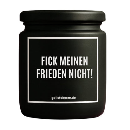Duftkerze mit Spruch von geilstekerze ist der neue Geschenketrend. Diese witzige Kerze Vegane Bio-Kerze mit Spruch – FICK MEINEN FRIEDEN NICHT! brennt mega lange sagenhafte 80 Stunde, hochwertige ätherische Öle schaffen beste Duftverteilung. Mit 1400 lustigen Sprüchen perfekt zum Verschenken. Handgemacht in Deutschland von geilstekerze.de -Die beste Duftkerze die du kaufen kannst.