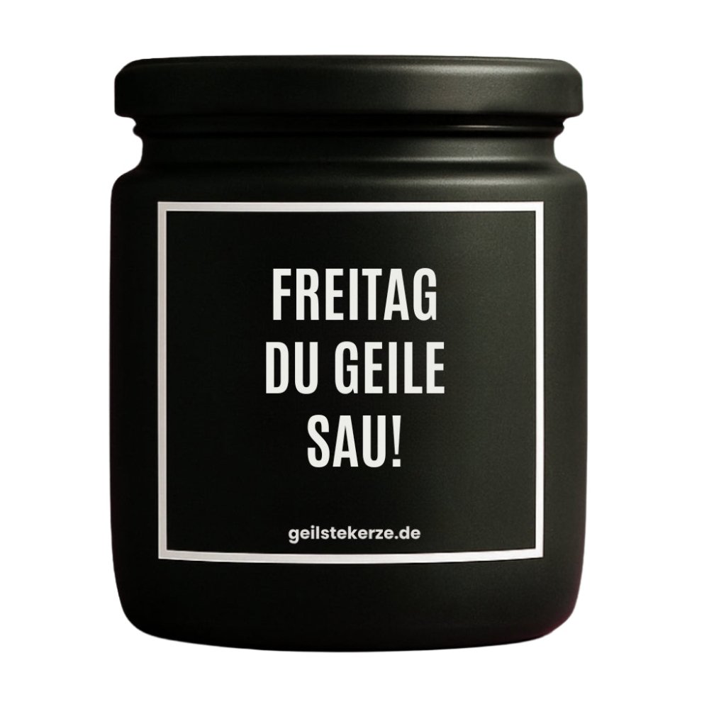 Duftkerze mit Spruch von geilstekerze ist der neue Geschenketrend. Diese witzige Kerze Vegane Bio-Kerze mit Spruch – FREITAG DU GEILE SAU! brennt mega lange sagenhafte 80 Stunde, hochwertige ätherische Öle schaffen beste Duftverteilung. Mit 1400 lustigen Sprüchen perfekt zum Verschenken. Handgemacht in Deutschland von geilstekerze.de -Die beste Duftkerze die du kaufen kannst.