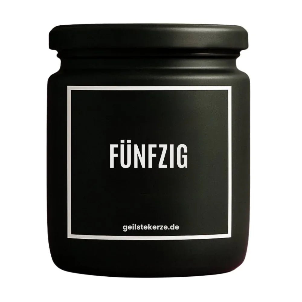 Duftkerze mit Spruch von geilstekerze ist der neue Geschenketrend. Diese witzige Kerze Vegane Bio-Kerze mit Spruch – FÜNFZIG brennt mega lange sagenhafte 80 Stunde, hochwertige ätherische Öle schaffen beste Duftverteilung. Mit 1400 lustigen Sprüchen perfekt zum Verschenken. Handgemacht in Deutschland von geilstekerze.de -Die beste Duftkerze die du kaufen kannst.