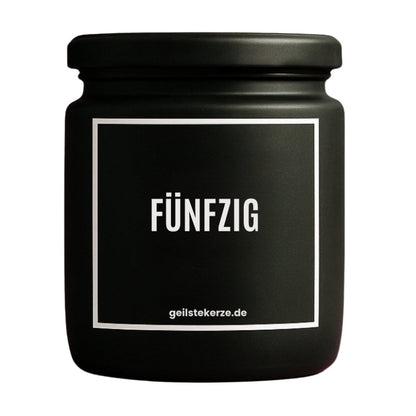Duftkerze mit Spruch von geilstekerze ist der neue Geschenketrend. Diese witzige Kerze Vegane Bio-Kerze mit Spruch – FÜNFZIG brennt mega lange sagenhafte 80 Stunde, hochwertige ätherische Öle schaffen beste Duftverteilung. Mit 1400 lustigen Sprüchen perfekt zum Verschenken. Handgemacht in Deutschland von geilstekerze.de -Die beste Duftkerze die du kaufen kannst.
