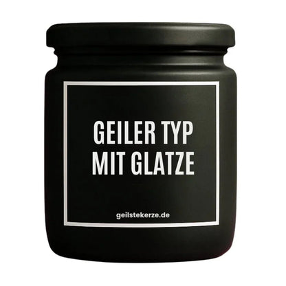 GEILER TYP MIT GLATZE Duftkerze Detail – weißes Sojawachs, handgemacht