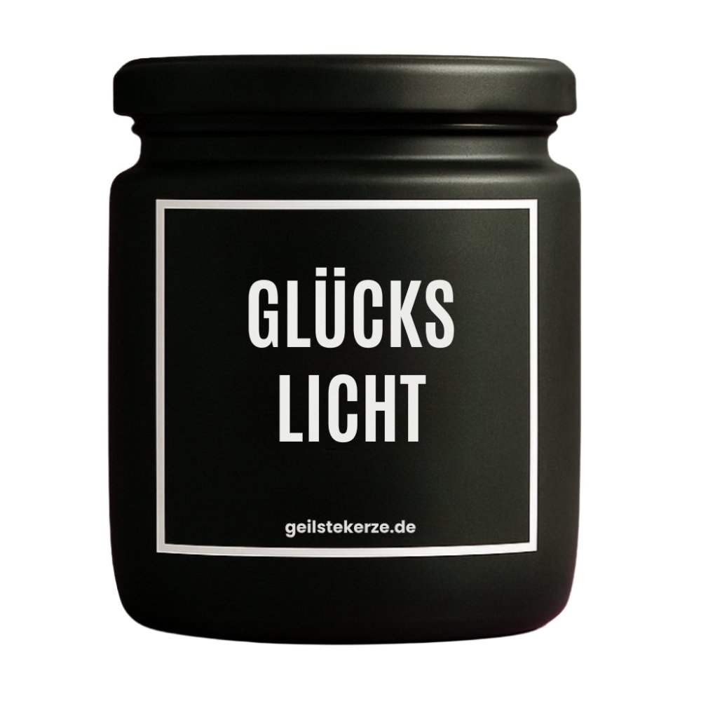 Duftkerze mit Spruch von geilstekerze ist der neue Geschenketrend. Diese witzige Kerze Vegane Bio-Kerze mit Spruch – GLÜCKSLICHT brennt mega lange sagenhafte 80 Stunde, hochwertige ätherische Öle schaffen beste Duftverteilung. Mit 1400 lustigen Sprüchen perfekt zum Verschenken. Handgemacht in Deutschland von geilstekerze.de -Die beste Duftkerze die du kaufen kannst.