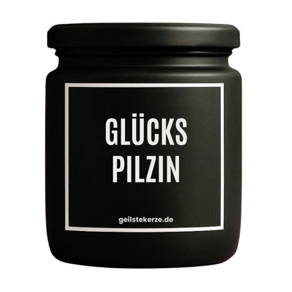 Duftkerze mit Spruch von geilstekerze ist der neue Geschenketrend. Diese witzige Kerze Vegane Bio-Kerze mit Spruch – GLÜCKSPILZIN brennt mega lange sagenhafte 80 Stunde, hochwertige ätherische Öle schaffen beste Duftverteilung. Mit 1400 lustigen Sprüchen perfekt zum Verschenken. Handgemacht in Deutschland von geilstekerze.de -Die beste Duftkerze die du kaufen kannst.
