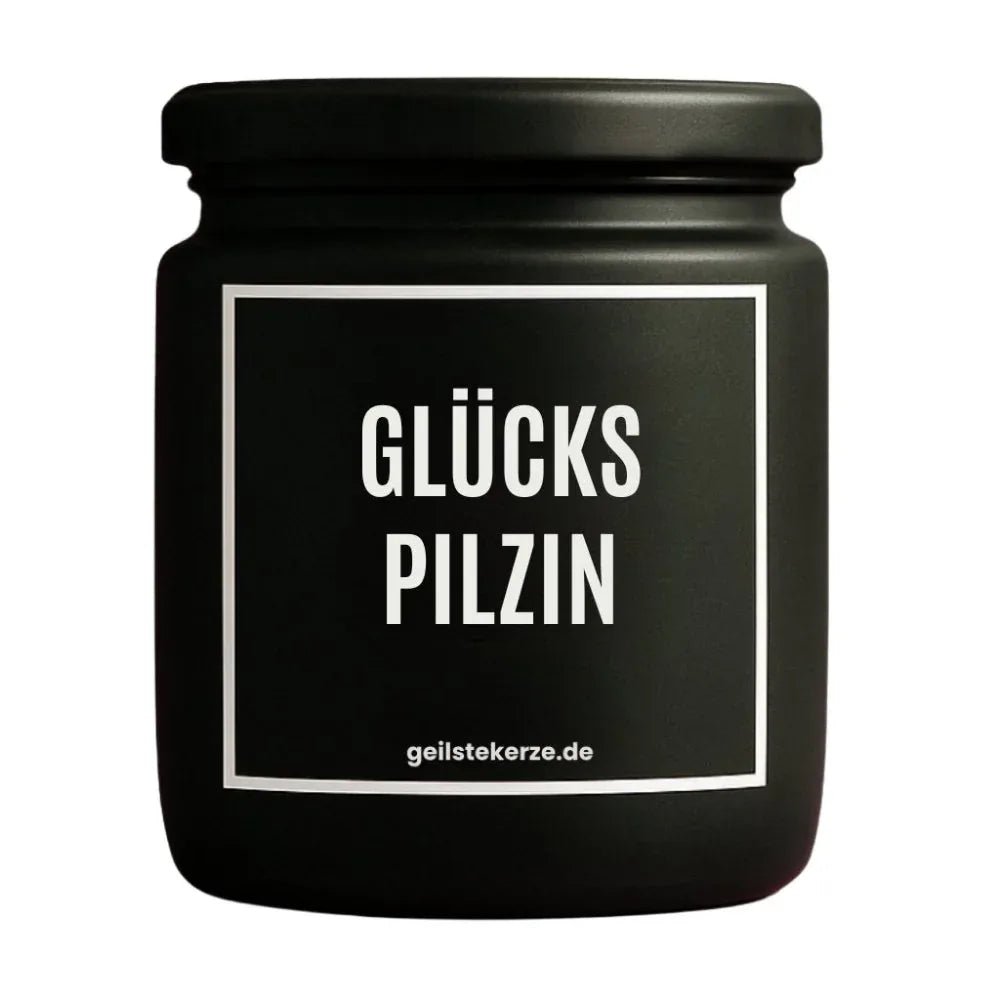 Duftkerze mit Spruch von geilstekerze ist der neue Geschenketrend. Diese witzige Kerze Vegane Bio-Kerze mit Spruch – GLÜCKSPILZIN brennt mega lange sagenhafte 80 Stunde, hochwertige ätherische Öle schaffen beste Duftverteilung. Mit 1400 lustigen Sprüchen perfekt zum Verschenken. Handgemacht in Deutschland von geilstekerze.de -Die beste Duftkerze die du kaufen kannst.