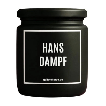 Duftkerze mit Spruch von geilstekerze ist der neue Geschenketrend. Diese witzige Kerze Vegane Bio-Kerze mit Spruch – HANSDAMPF brennt mega lange sagenhafte 80 Stunde, hochwertige ätherische Öle schaffen beste Duftverteilung. Mit 1400 lustigen Sprüchen perfekt zum Verschenken. Handgemacht in Deutschland von geilstekerze.de -Die beste Duftkerze die du kaufen kannst.