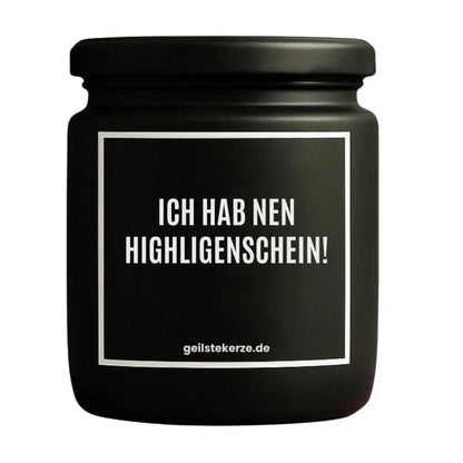 Duftkerze mit Spruch von geilstekerze ist der neue Geschenketrend. Diese witzige Kerze Vegane Bio-Kerze mit Spruch – ICH HAB NEN HIGHLIGENSCHEIN! brennt mega lange sagenhafte 80 Stunde, hochwertige ätherische Öle schaffen beste Duftverteilung. Mit 1400 lustigen Sprüchen perfekt zum Verschenken. Handgemacht in Deutschland von geilstekerze.de -Die beste Duftkerze die du kaufen kannst.