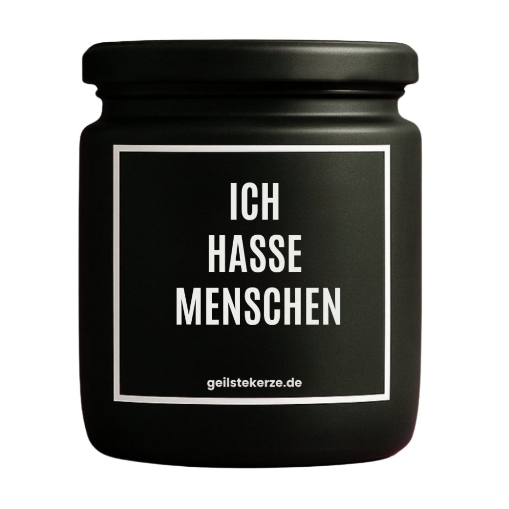 Duftkerze mit Spruch von geilstekerze ist der neue Geschenketrend. Diese witzige Kerze Vegane Bio-Kerze mit Spruch – ICH HASSE MENSCHEN brennt mega lange sagenhafte 80 Stunde, hochwertige ätherische Öle schaffen beste Duftverteilung. Mit 1400 lustigen Sprüchen perfekt zum Verschenken. Handgemacht in Deutschland von geilstekerze.de -Die beste Duftkerze die du kaufen kannst.