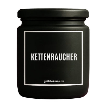 Duftkerze mit Spruch von geilstekerze ist der neue Geschenketrend. Diese witzige Kerze Vegane Bio-Kerze mit Spruch – KETTENRAUCHER brennt mega lange sagenhafte 80 Stunde, hochwertige ätherische Öle schaffen beste Duftverteilung. Mit 1400 lustigen Sprüchen perfekt zum Verschenken. Handgemacht in Deutschland von geilstekerze.de -Die beste Duftkerze die du kaufen kannst.
