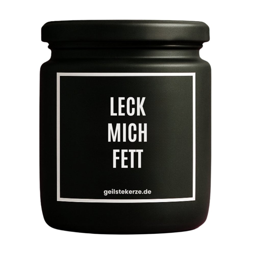 Duftkerze mit Spruch von geilstekerze ist der neue Geschenketrend. Diese witzige Kerze Vegane Bio-Kerze mit Spruch – LECK MICH FETT brennt mega lange sagenhafte 80 Stunde, hochwertige ätherische Öle schaffen beste Duftverteilung. Mit 1400 lustigen Sprüchen perfekt zum Verschenken. Handgemacht in Deutschland von geilstekerze.de -Die beste Duftkerze die du kaufen kannst.