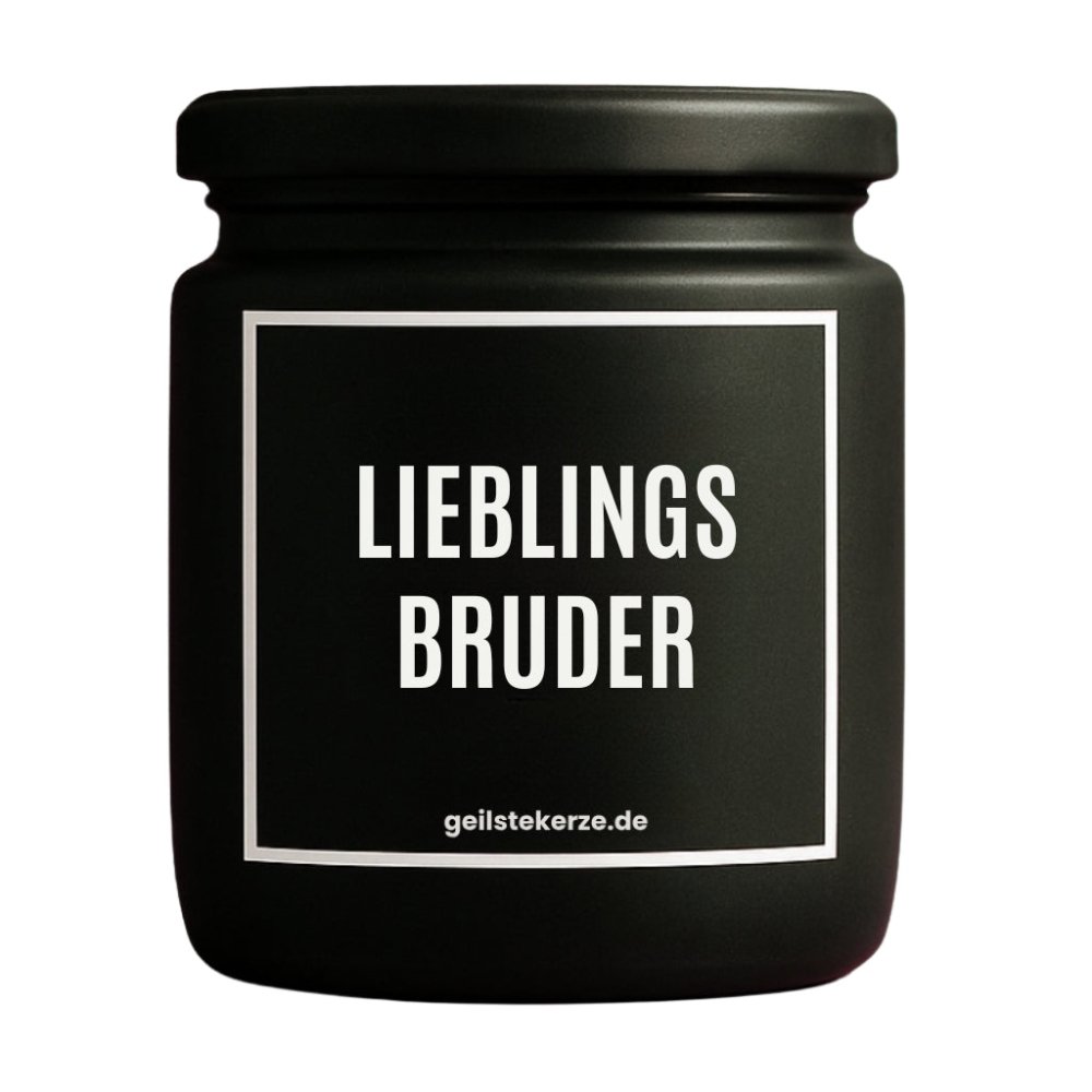 Duftkerze mit Spruch von geilstekerze ist der neue Geschenketrend. Diese witzige Kerze Vegane Bio-Kerze mit Spruch – LIEBLINGSBRUDER brennt mega lange sagenhafte 80 Stunde, hochwertige ätherische Öle schaffen beste Duftverteilung. Mit 1400 lustigen Sprüchen perfekt zum Verschenken. Handgemacht in Deutschland von geilstekerze.de -Die beste Duftkerze die du kaufen kannst.