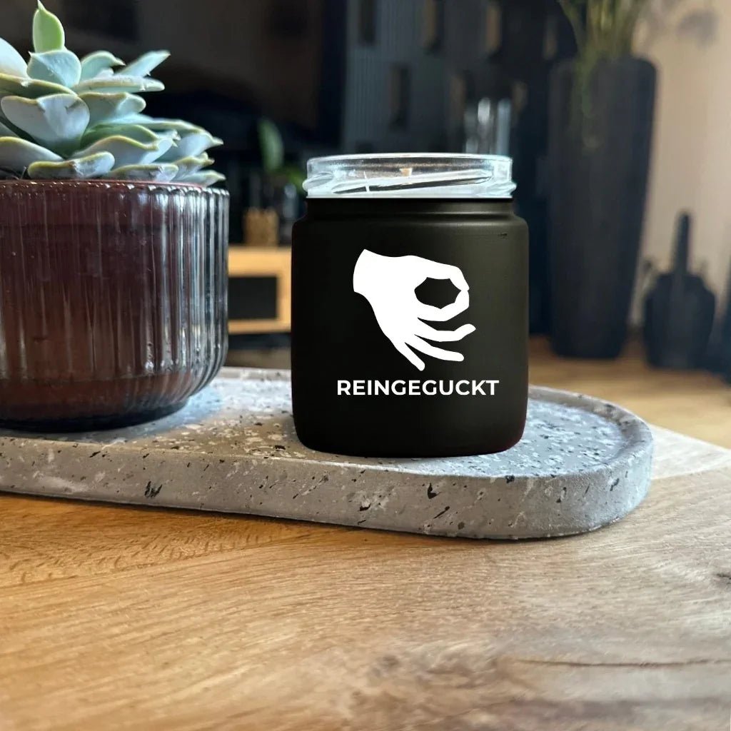 Vegane Bio-Kerze mit Spruch – REINGEGUCKT