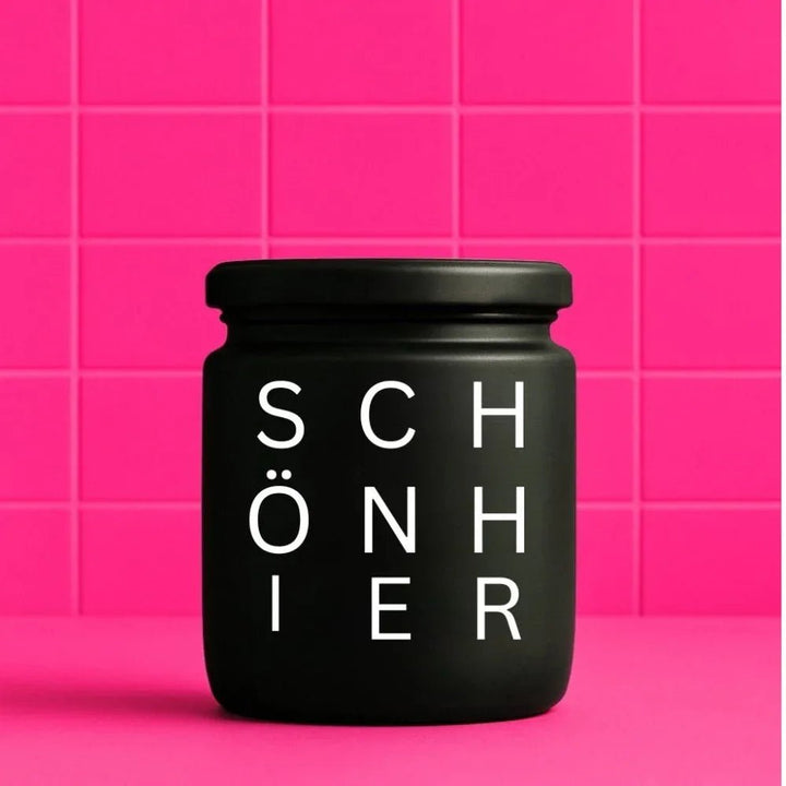 S C H OE N H I E R Duftkerze im Glasgefäß – weißes Sojawachs, gesperrter Spruch