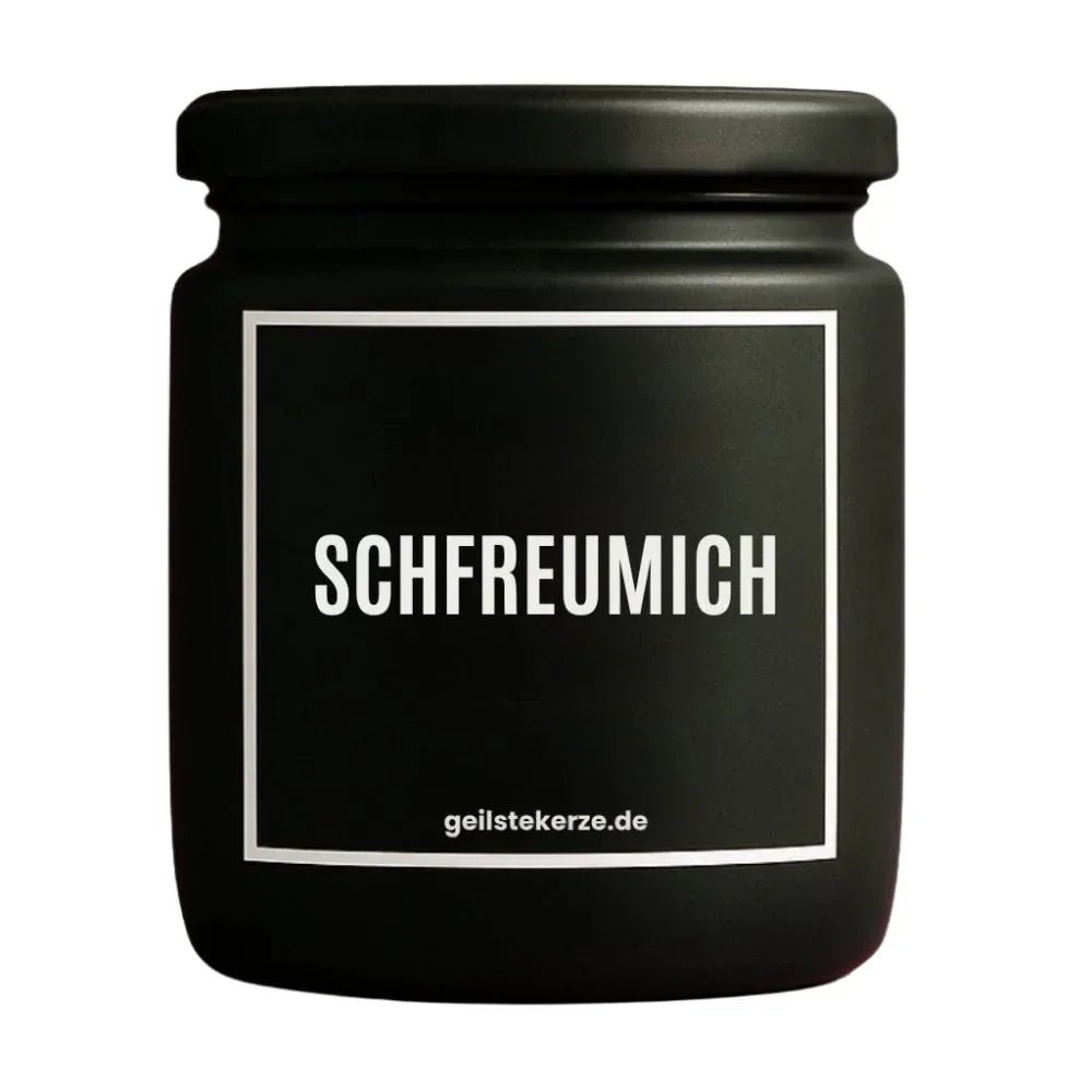 Duftkerze mit Spruch von geilstekerze ist der neue Geschenketrend. Diese witzige Kerze Vegane Bio-Kerze mit Spruch - SCHFREUMICH brennt mega lange sagenhafte 80 Stunde, hochwertige ätherische Öle schaffen beste Duftverteilung. Mit 1400 lustigen Sprüchen perfekt zum Verschenken. Handgemacht in Deutschland von geilstekerze.de -Die beste Duftkerze die du kaufen kannst.