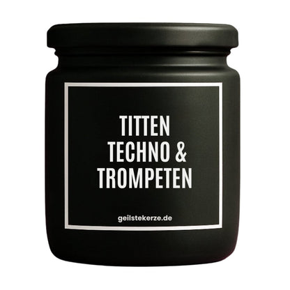 Duftkerze mit Spruch von geilstekerze ist der neue Geschenketrend. Diese witzige Kerze Vegane Bio-Kerze mit Spruch – TITTEN TECHNO & TROMPETEN brennt mega lange sagenhafte 80 Stunde, hochwertige ätherische Öle schaffen beste Duftverteilung. Mit 1400 lustigen Sprüchen perfekt zum Verschenken. Handgemacht in Deutschland von geilstekerze.de -Die beste Duftkerze die du kaufen kannst.